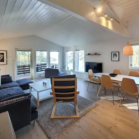 別荘 2 Bedroom Cozy In