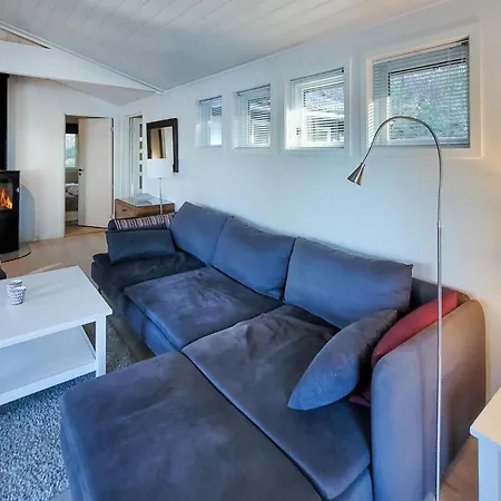 2 Bedroom Cozy In 別荘