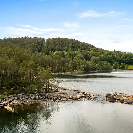 別荘 2 Bedroom Cozy In