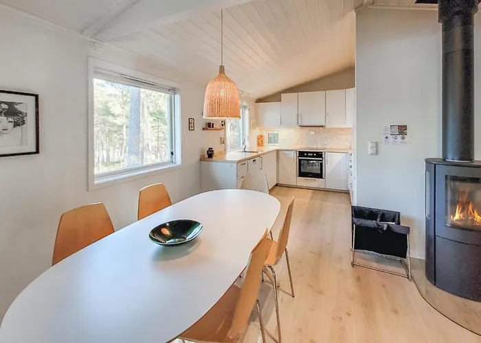 Semesterbostad 2 Bedroom Cozy In *