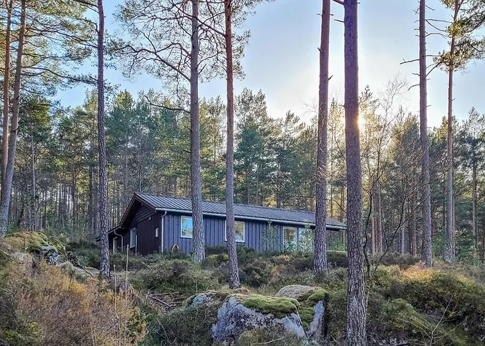 Semesterbostad 2 Bedroom Cozy In